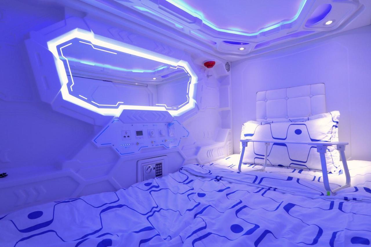Jc Space Capsule Hotel Kuah Ngoại thất bức ảnh