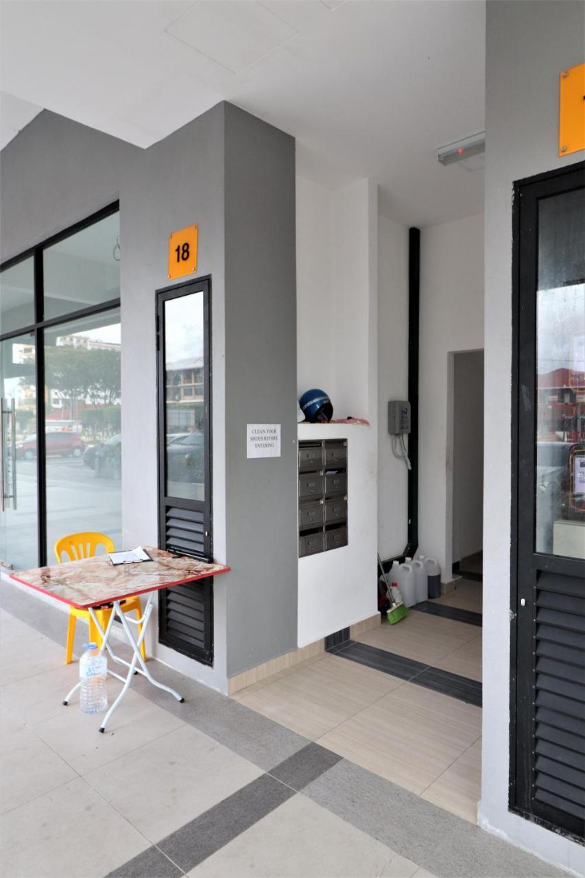Jc Space Capsule Hotel Kuah Ngoại thất bức ảnh